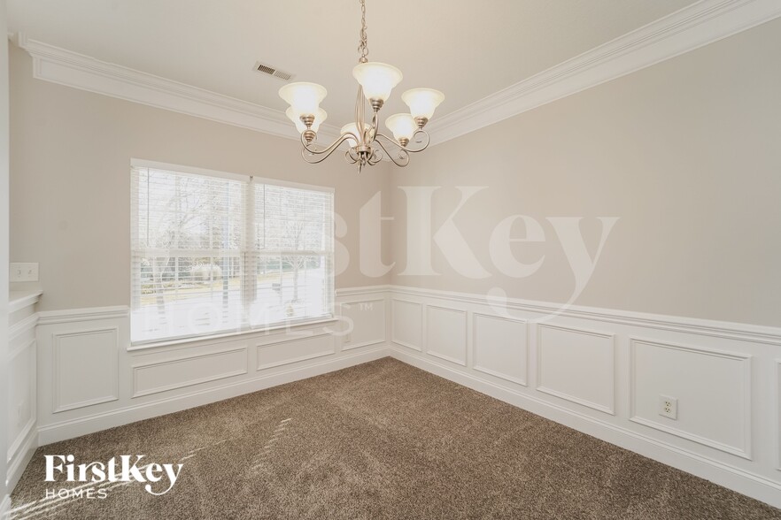 Building Photo - 6124 Silver Chime Way