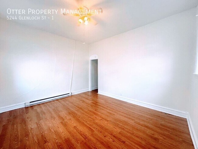 Building Photo - 5244 Glenloch St