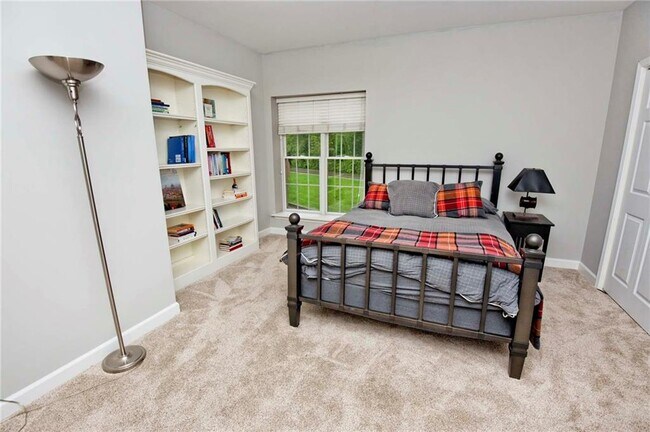 Building Photo - 6740 Spirit Lake Dr