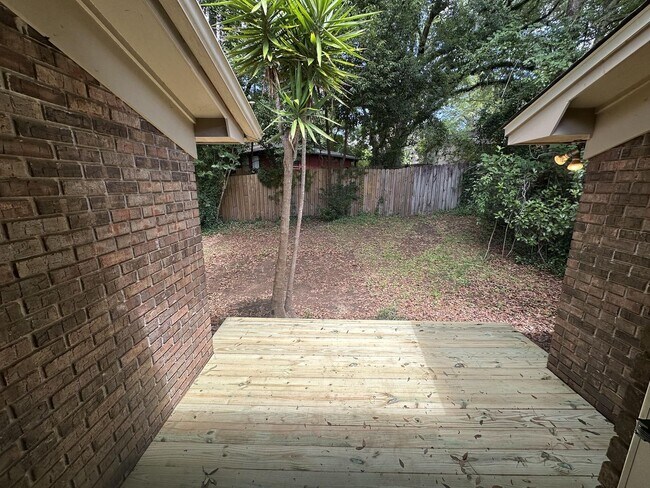Building Photo - 2084 Pats Place