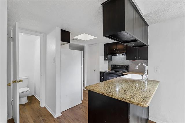 Building Photo - 2160 Fleur De Lis Ct