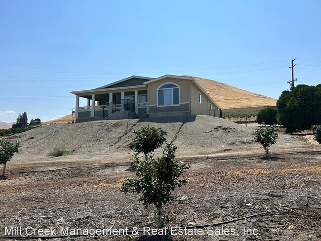 Building Photo - 4 br, 2.5 bath House - 25589 AVE 216