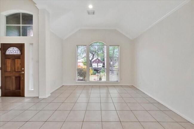 Building Photo - 14010 Hazel Ridge Ct