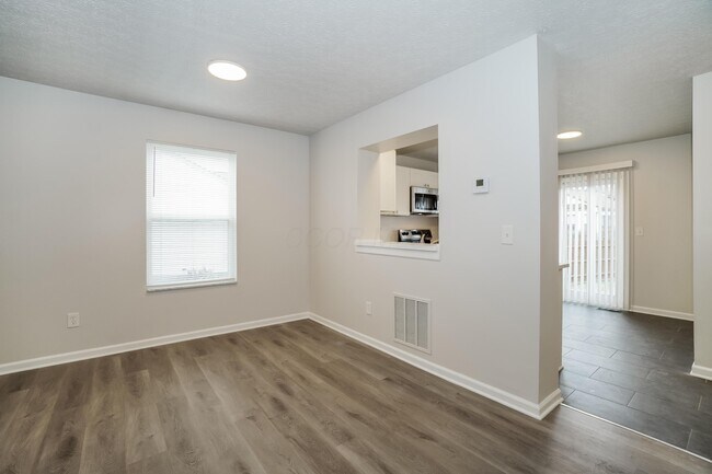 Building Photo - 7287 Candlestone Dr