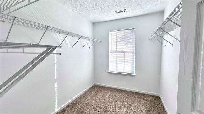 Building Photo - 6243 Shoreview Cir