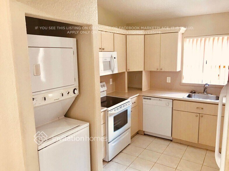 Building Photo - 9775 NW 126th Terrace