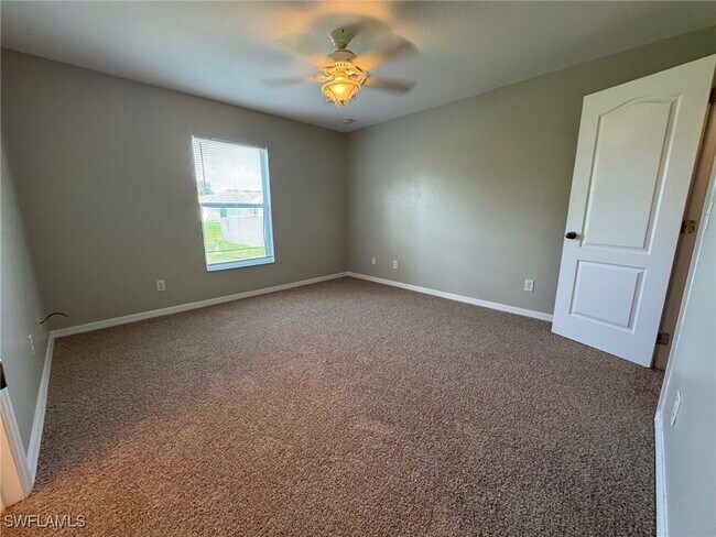 Building Photo - 3205 43rd St W
