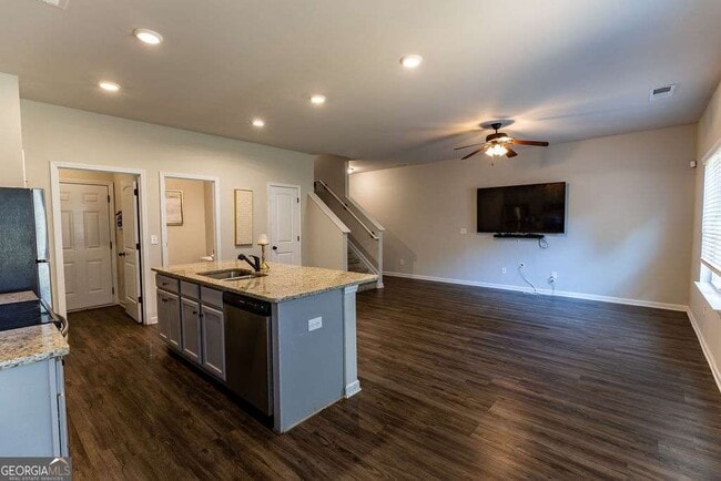 Building Photo - 1028 Mcconaughy Ct