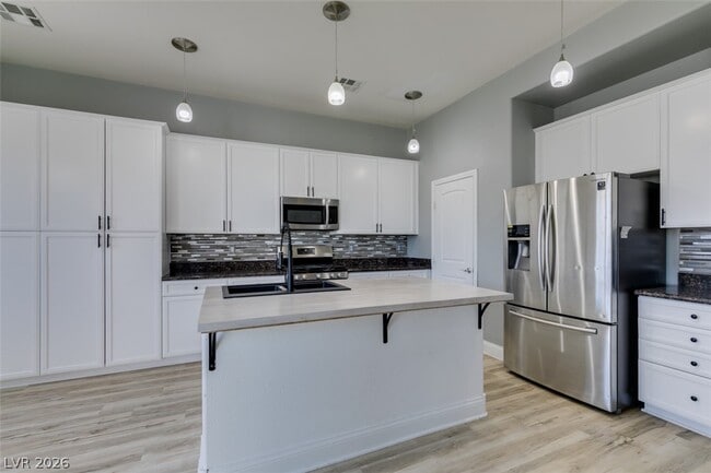 Building Photo - 6538 Grand Concourse St