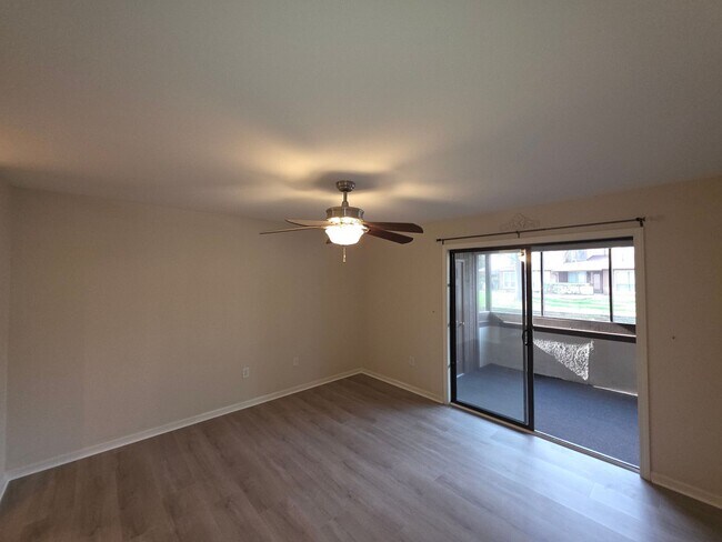 Building Photo - 7325 Winery Ln