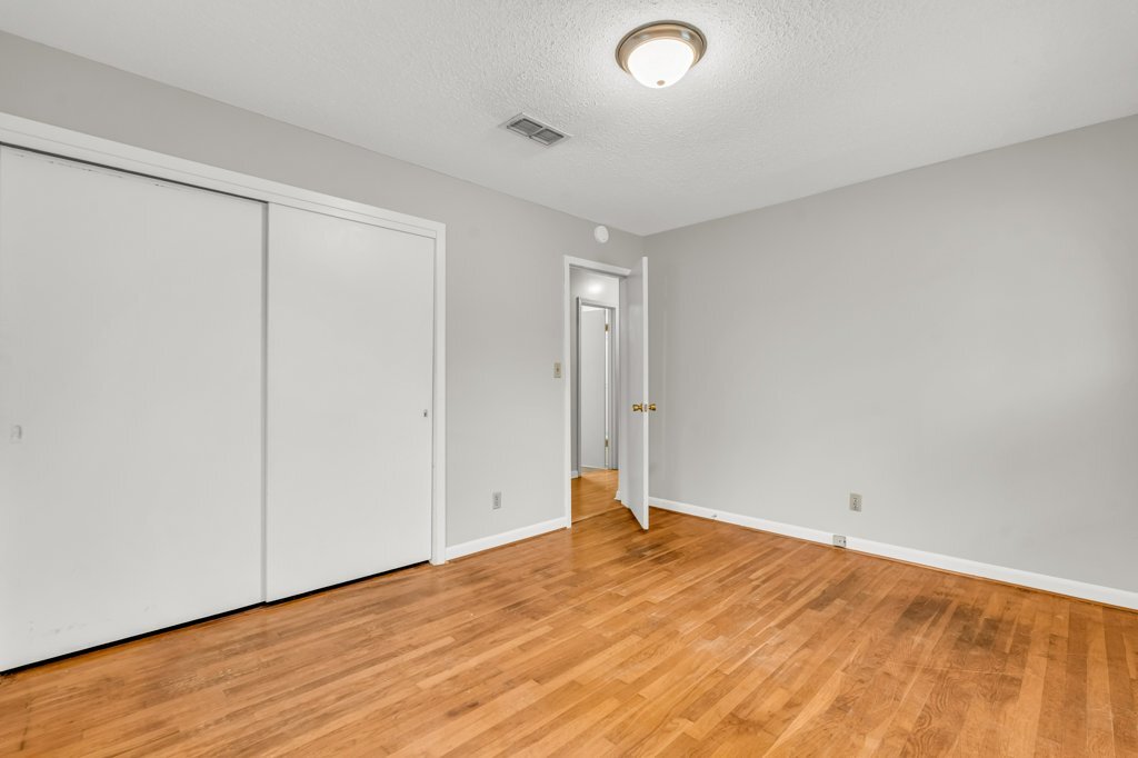 Building Photo - 711 Hemlock St