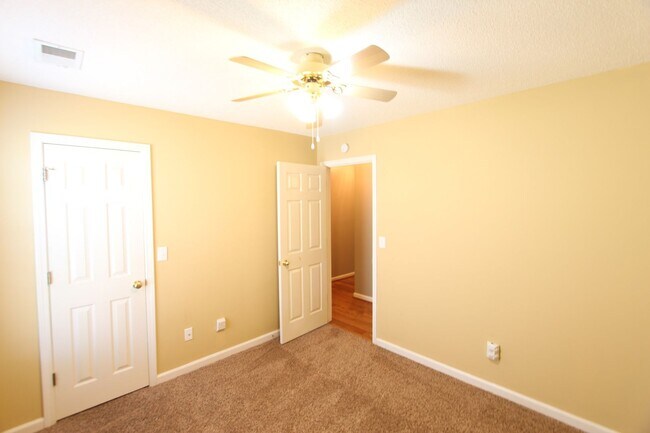 Building Photo - 3BR 2BA in Helena Loaded with Updates!!. Cute! Cute! Cute!