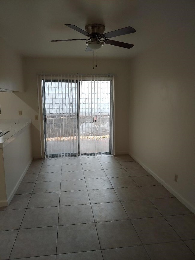 Building Photo - Las Montanas Apartments