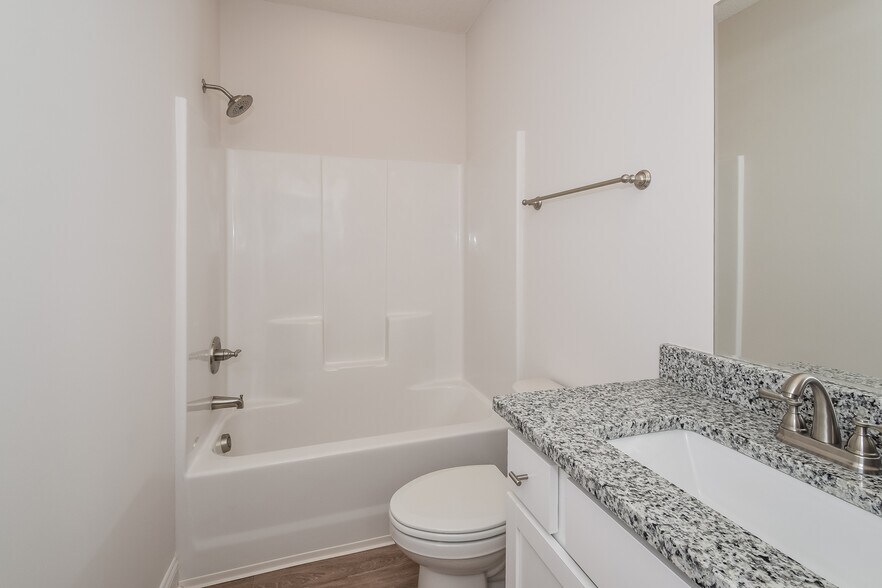 Building Photo - 2054 Silo St