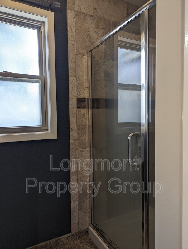 Building Photo - 2306 Steele St