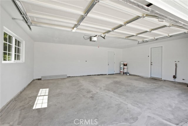 Building Photo - 18543 Adivino St