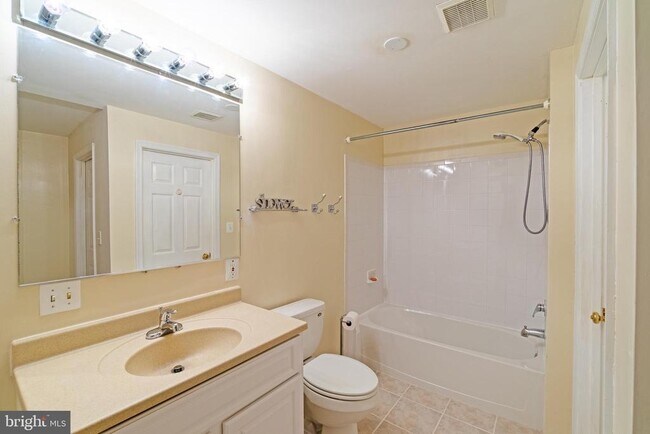Building Photo - 47174 Chambliss Ct
