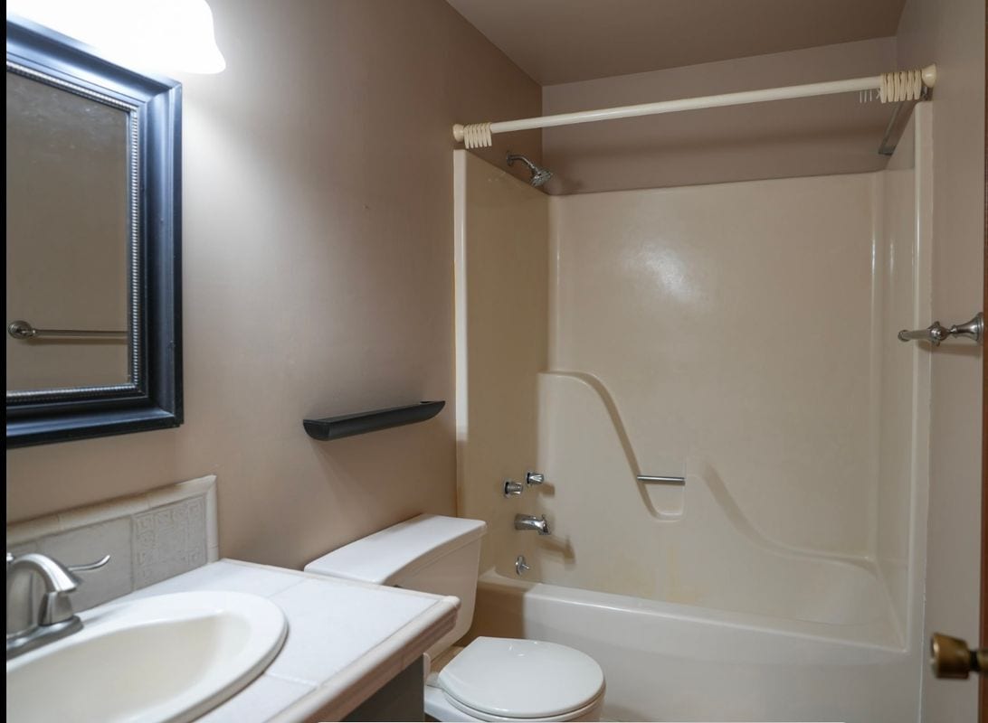 Building Photo - 116 Harriet Ln