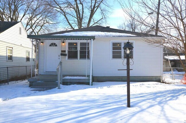 Primary Photo - 4513 E 18th St