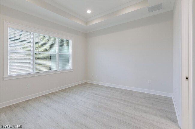 Building Photo - 6385 Arriba Ave