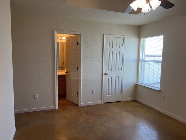 Building Photo - 1400 Powder River Dr