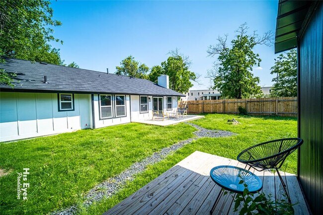 Building Photo - 7500 Rio Pass