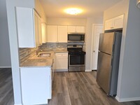 Building Photo - 110 W 66th St