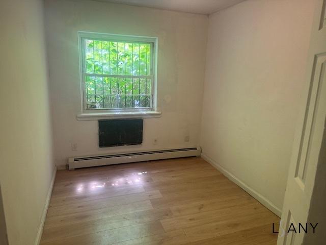 Building Photo - 3 bedroom in BRONX NY 10458