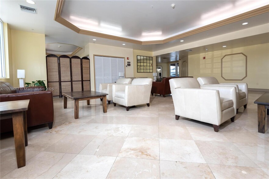 Building Photo - 3500 Coral Way