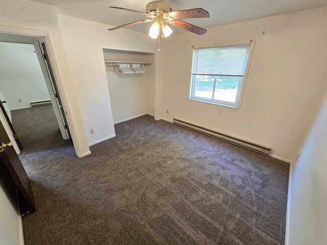 Building Photo - 1704 Erin Ct