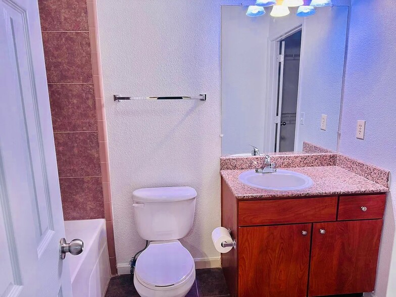 Building Photo - 8434 Walerga Rd