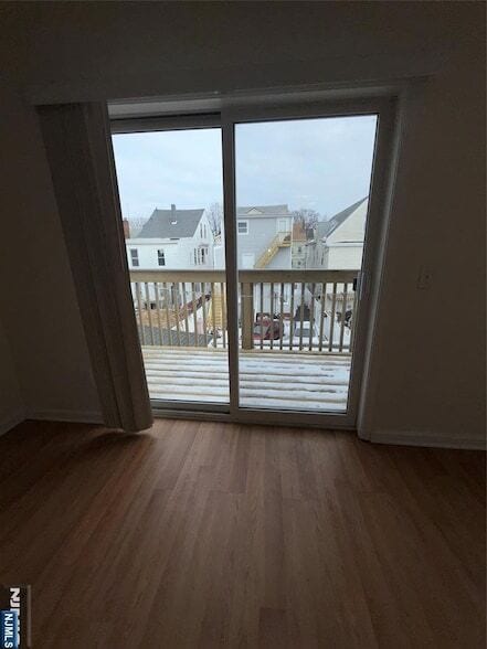 Building Photo - 110 Redwood Ave