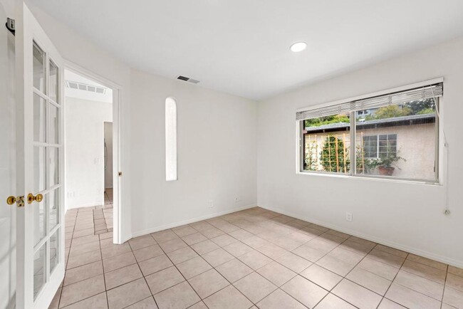 Building Photo - Cozy 2 Bed, 1 Bath Hideaway in Poway
