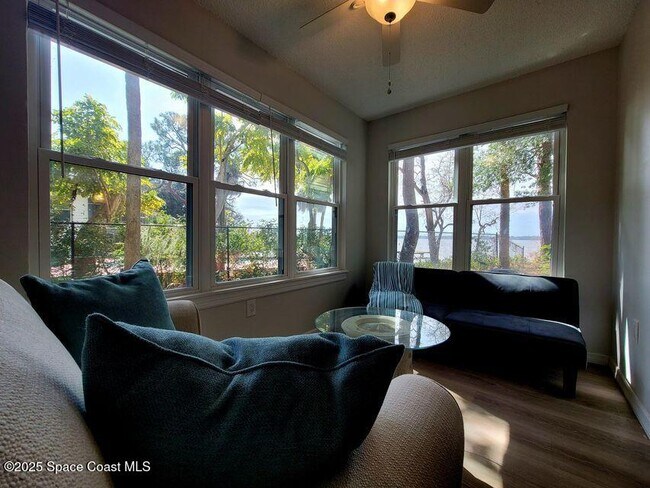 Building Photo - 225 S Tropical Trail
