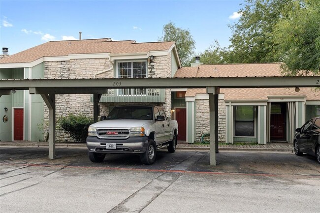 Building Photo - 500 Hesters Crossing Rd