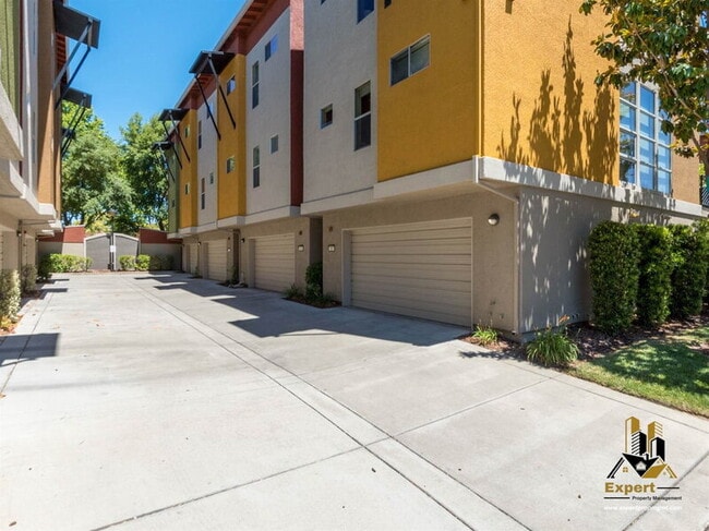 Building Photo - 797 Krypton Ct