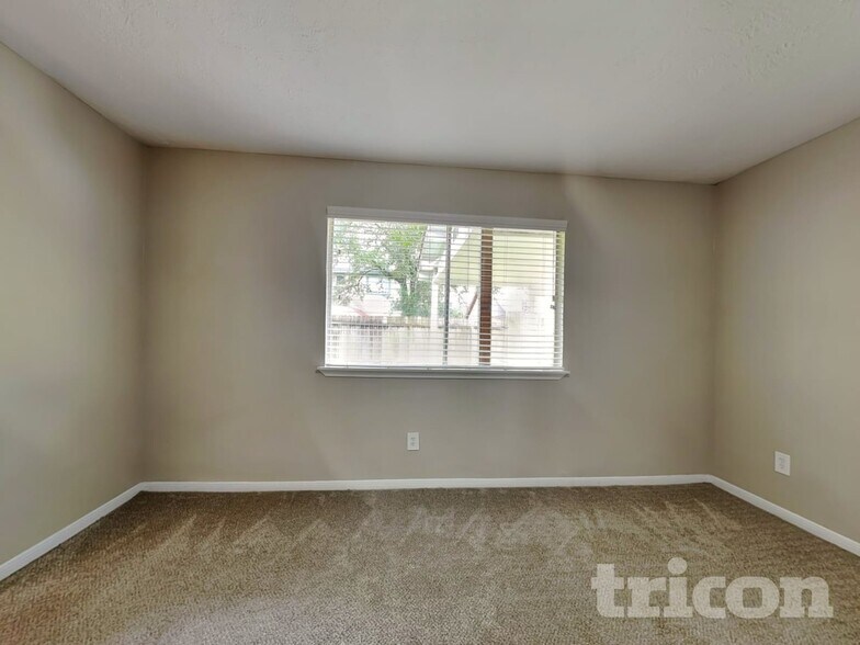 Building Photo - 20243 Smithfield Crossing Ln