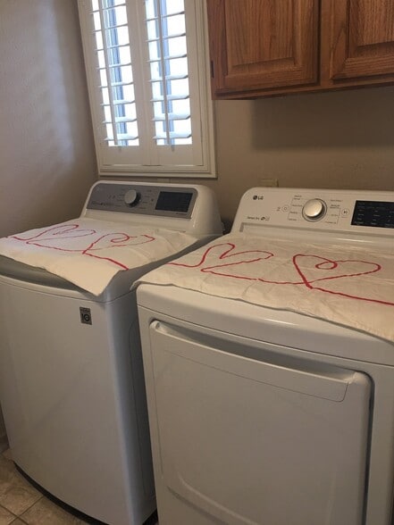 Laundry Room - 137 Weatherstone Dr