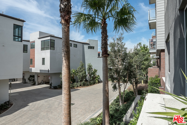 Building Photo - 12655 Bluff Creek Dr