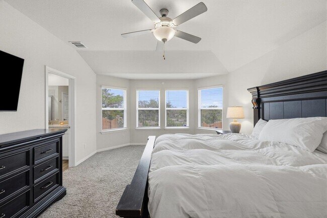 Building Photo - 225 El Capitan Lp