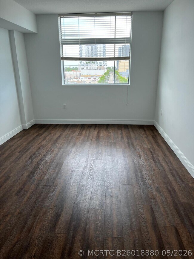 Building Photo - 140 S Dixie Hwy