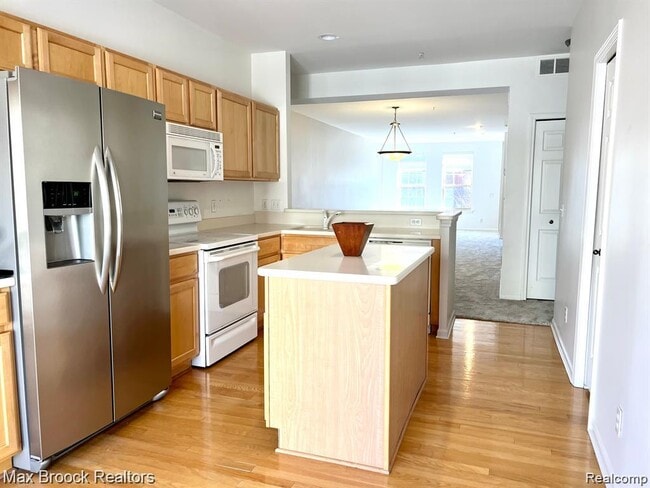 Building Photo - 3111 Camden Dr