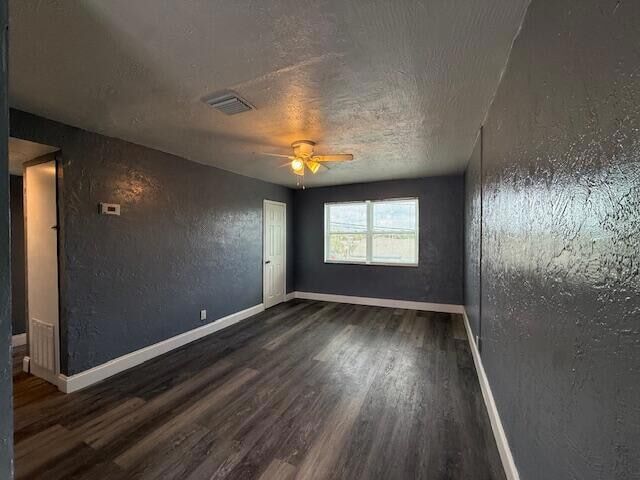 Building Photo - 1913 Division Ave