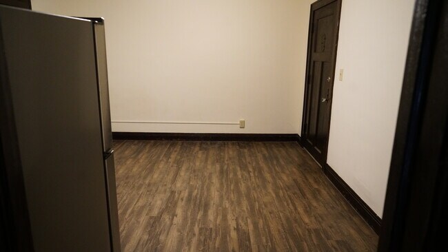 Building Photo - 2086 Marshall Ave