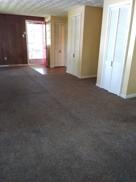 Family room closets and back door - 2609 Pioneer Rd