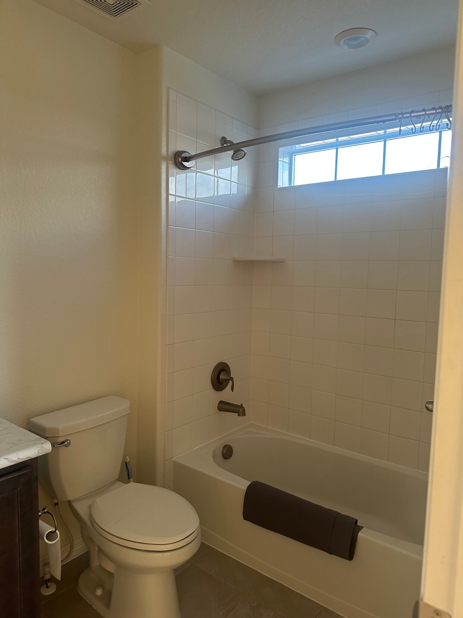 Building Photo - 27335 E Alder Dr