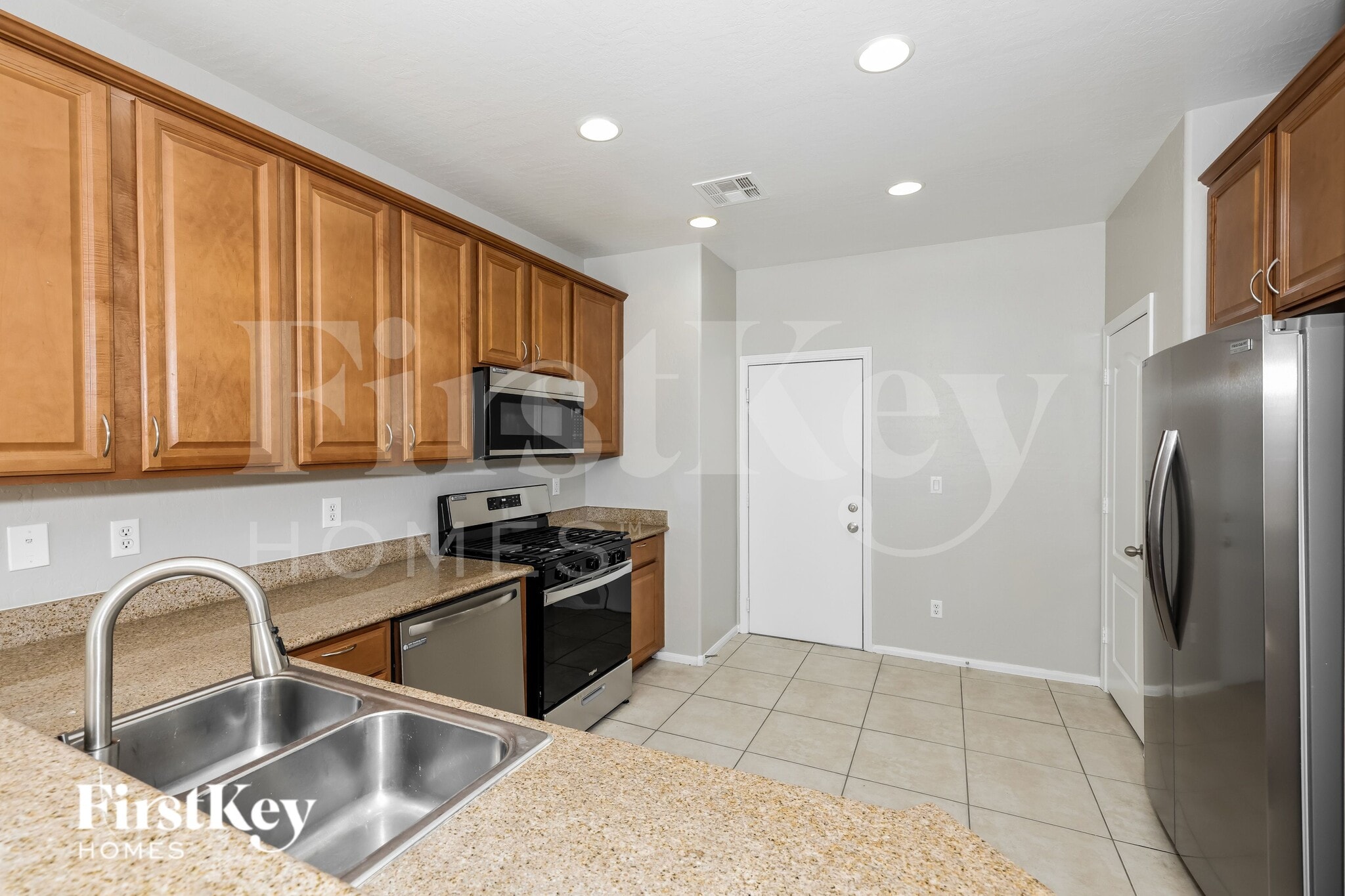 Building Photo - 1525 Beams Ave