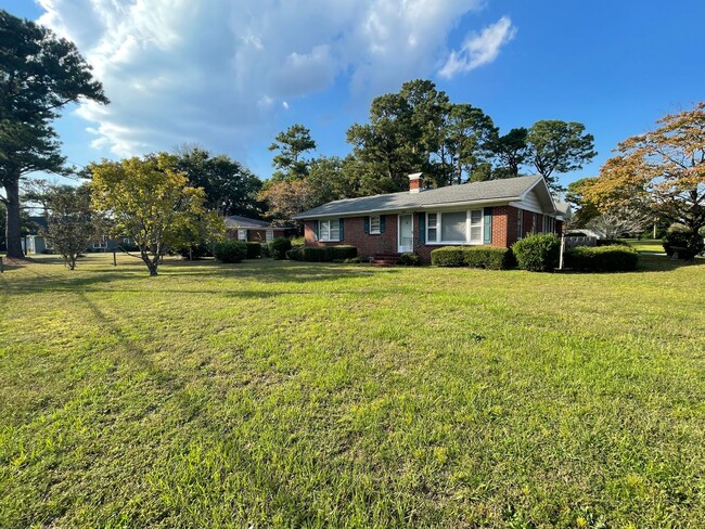 Building Photo - 5057 Wrightsville Ave
