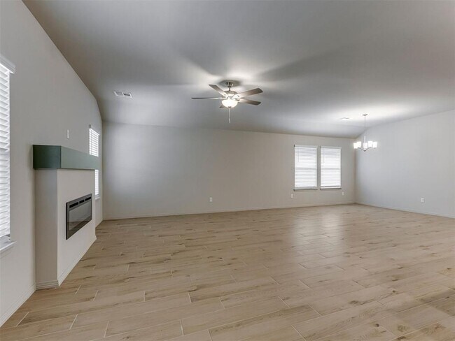 Building Photo - 10645 SW 18th St