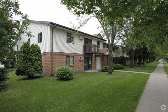 Building Photo - Woodlane Apartments